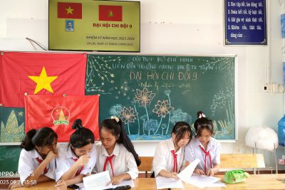 Chi đội các lớp tại trường PTDTNT THCS thị xã Buôn Hồ tổ chức Đại hội chi đội đầu năm học 2023-2024
