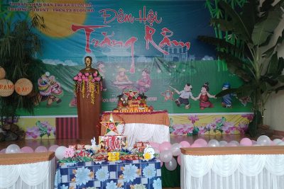 Trường PTDTNT THCS thị xã Buôn Hồ tổ chức trung thu cho các cháu con em CBCCVC cùng toàn thể các em học sinh trong toàn trường